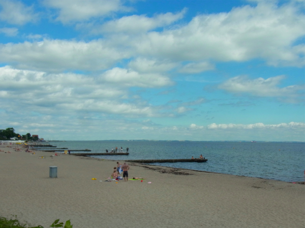 0806strand